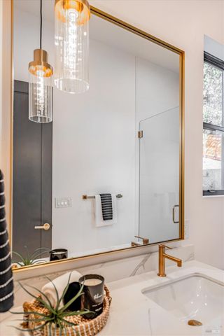 1580 Clear Ridge Dr, Healdsburg, CA 95448