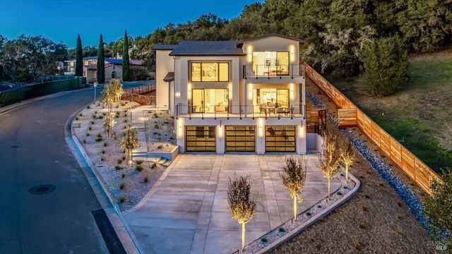 1580 Clear Ridge Dr, Healdsburg, CA 95448