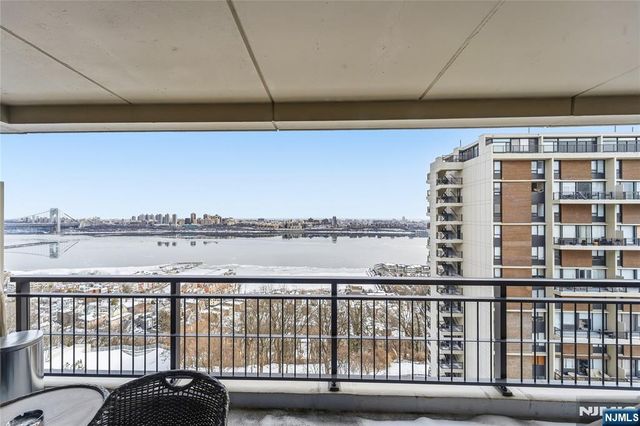 2 Horizon Road 1205, Fort Lee, NJ 07024