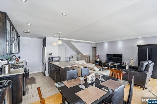 2 Horizon Road 1205, Fort Lee, NJ 07024