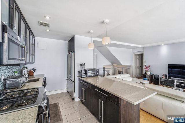 2 Horizon Road 1205, Fort Lee, NJ 07024