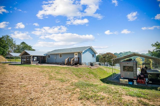 1201 Ada Street, Blue Ridge, GA 30513