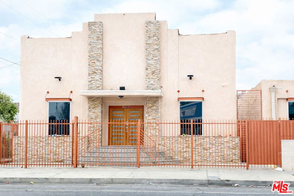 8461 S San Pedro Street, Los Angeles, CA 90003 — exterior