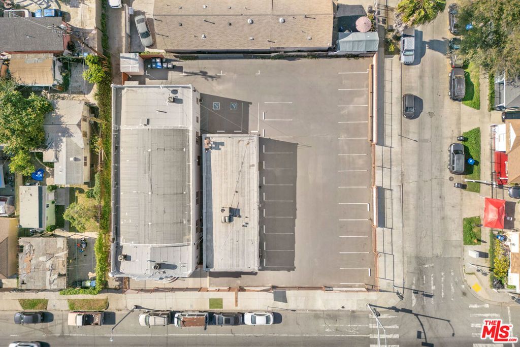8461 S San Pedro Street, Los Angeles, CA 90003 — photo 2