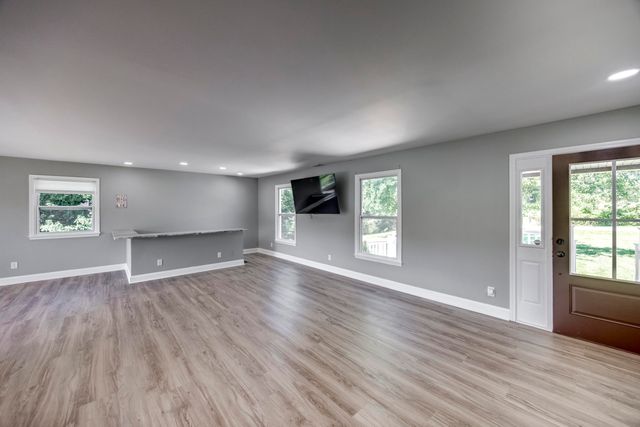 3075 Waterworks Road, Danville, KY 40422