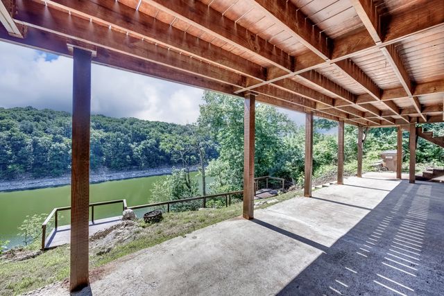 3075 Waterworks Road, Danville, KY 40422
