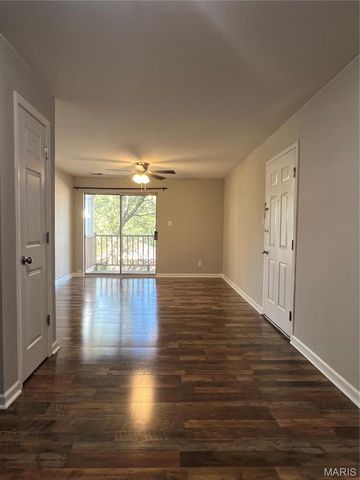 708 L Ridgeside Drive L, Ballwin, MO 63021