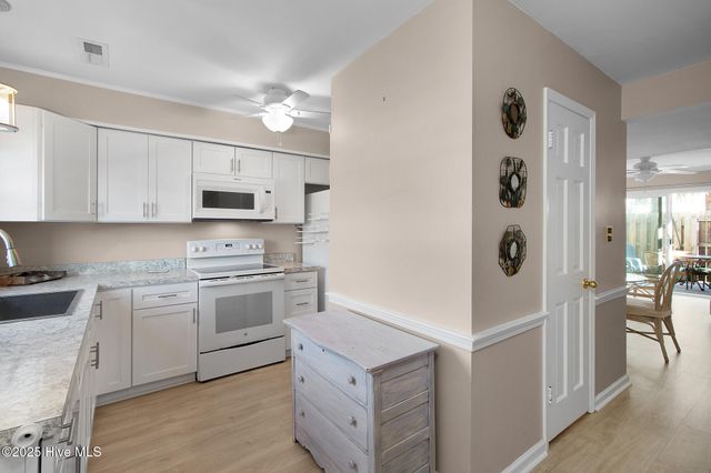 273 Salter Path Road 8 Pine Knoll Townes, Pine Knoll Shores, NC 28512