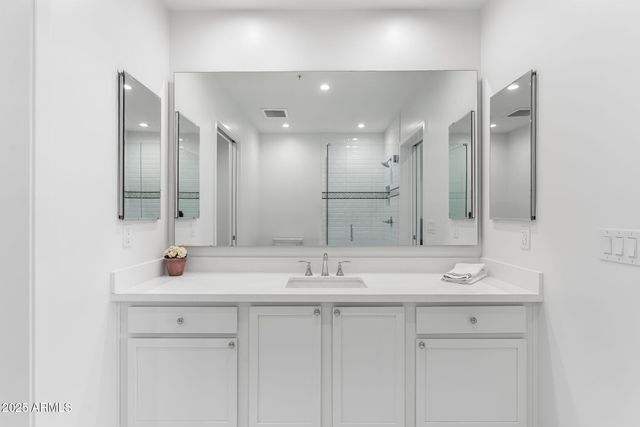 208 W PORTLAND Street 662, Phoenix, AZ 85003