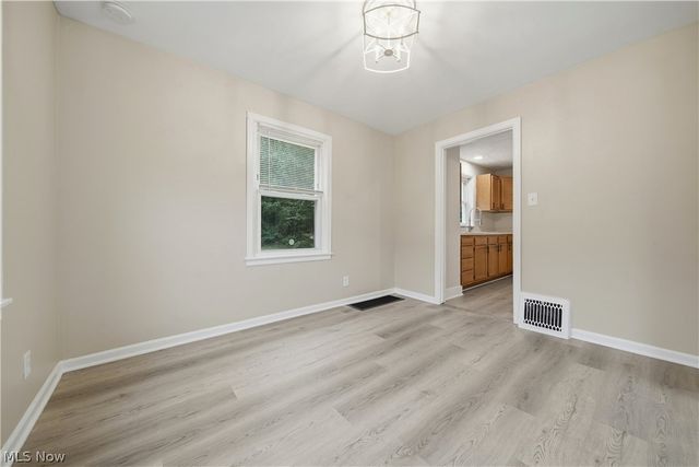 1137 Smithfarm Avenue, Akron, OH 44305
