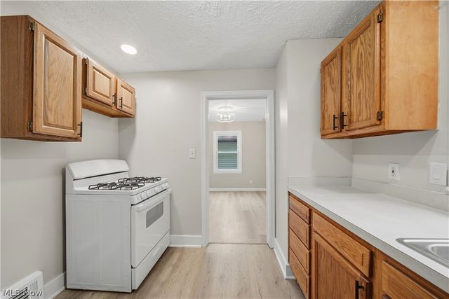 1137 Smithfarm Avenue, Akron, OH 44305
