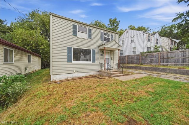 1137 Smithfarm Avenue, Akron, OH 44305