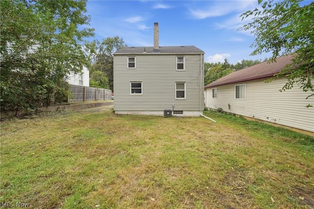 1137 Smithfarm Avenue, Akron, OH 44305
