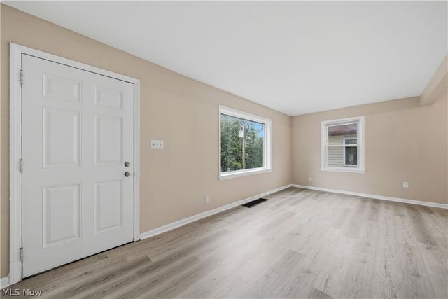 1137 Smithfarm Avenue, Akron, OH 44305