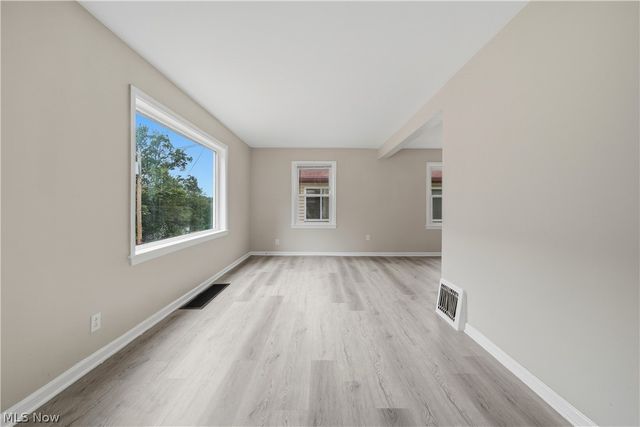 1137 Smithfarm Avenue, Akron, OH 44305