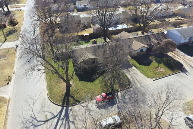 4455 S Washington Ct, Wichita, KS 67216