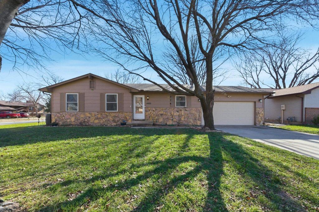 4455 S Washington Ct, Wichita, KS 67216