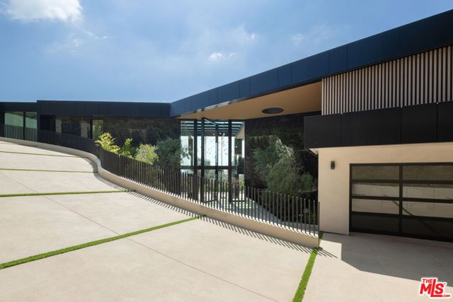 10710 Chalon Road, Los Angeles, CA 90077