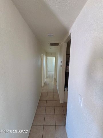 2433 E Cameron Vista, Tucson, AZ 85713