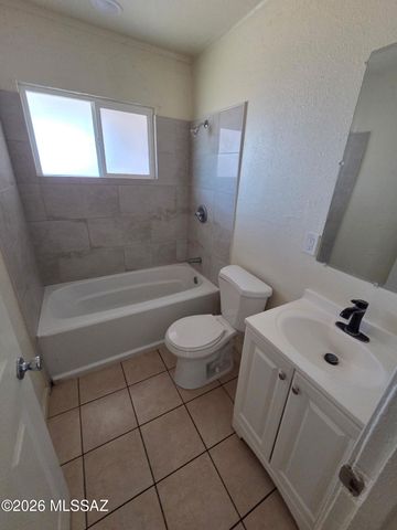 2433 E Cameron Vista, Tucson, AZ 85713