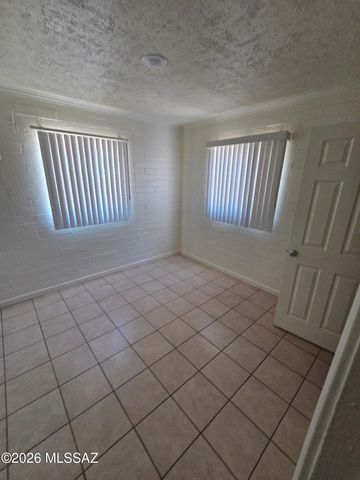 2433 E Cameron Vista, Tucson, AZ 85713