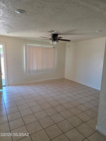 2433 E Cameron Vista, Tucson, AZ 85713