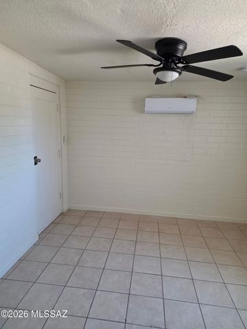 2433 E Cameron Vista, Tucson, AZ 85713