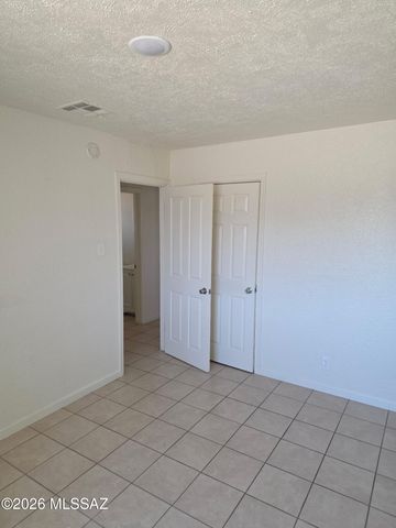 2433 E Cameron Vista, Tucson, AZ 85713