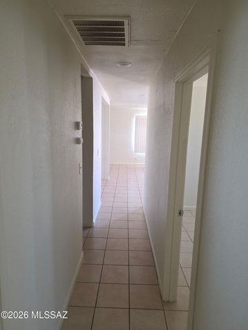 2433 E Cameron Vista, Tucson, AZ 85713
