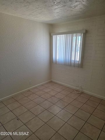 2433 E Cameron Vista, Tucson, AZ 85713