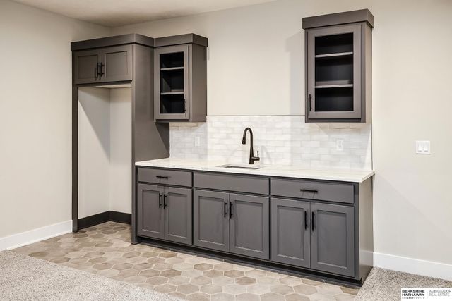 5601 N 213th Avenue, Elkhorn, NE 68022