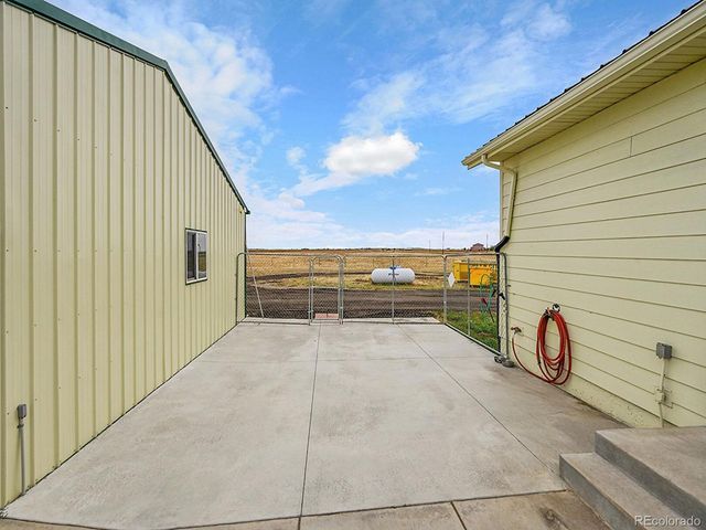10660 Schumaker Rd, Bennett, CO 80102