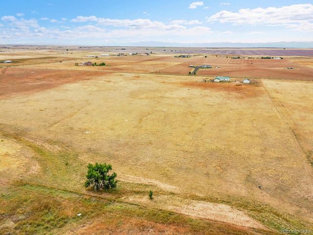 10660 Schumaker Rd, Bennett, CO 80102