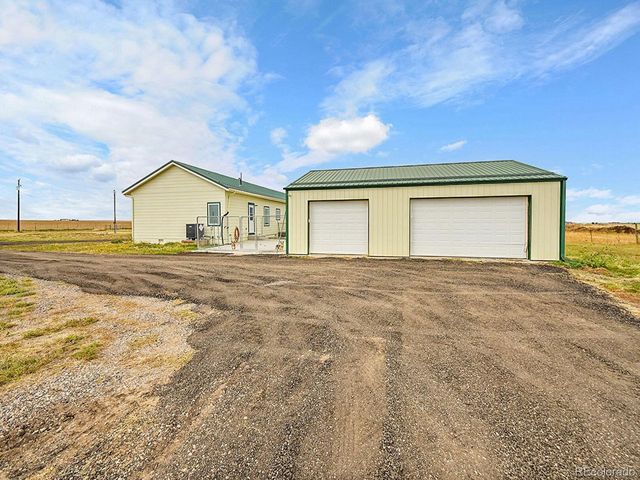 10660 Schumaker Rd, Bennett, CO 80102