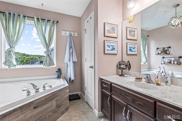 1627 Saint Charles Drive, Hillsboro, MO 63050