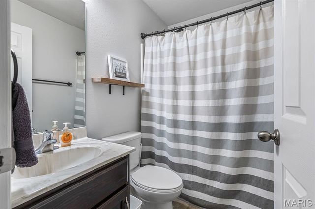 1627 Saint Charles Drive, Hillsboro, MO 63050