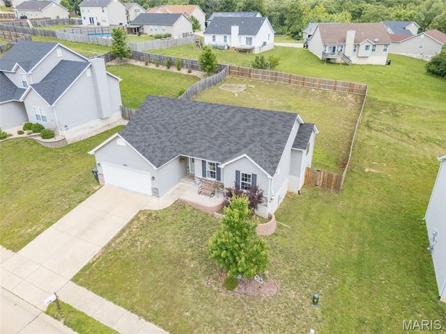1627 Saint Charles Drive, Hillsboro, MO 63050