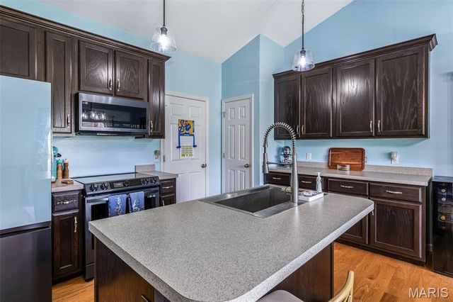 1627 Saint Charles Drive, Hillsboro, MO 63050