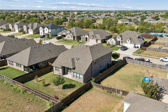 700 Newberry Lane, Royse City, TX 75189