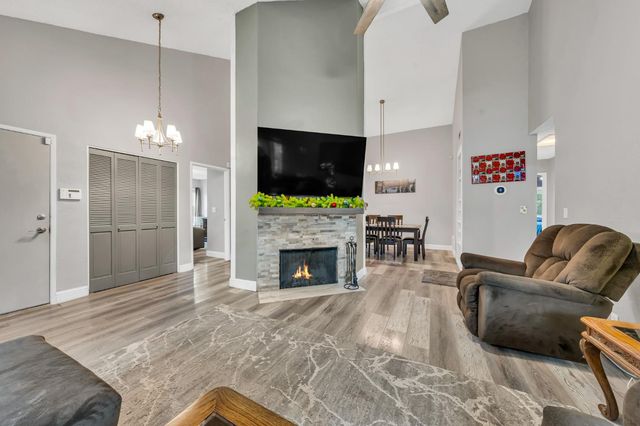 8147 Gandy Dancer Way, Sacramento, CA 95823