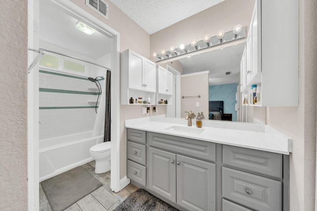 8147 Gandy Dancer Way, Sacramento, CA 95823