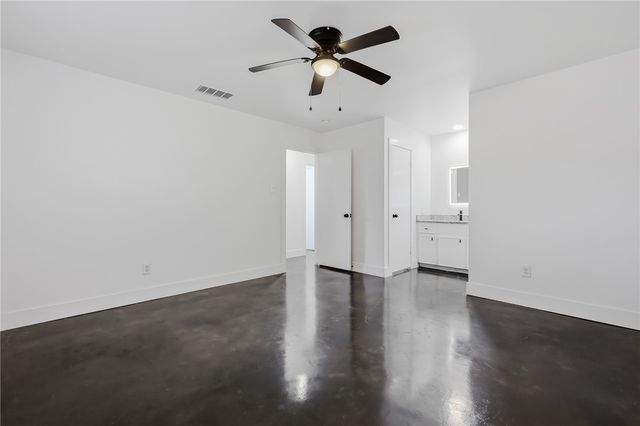 1929 Tara Dr, Corpus Christi, TX 78412