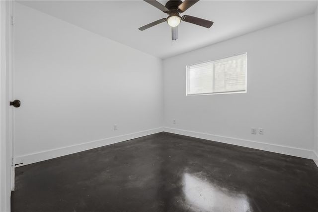 1929 Tara Dr, Corpus Christi, TX 78412