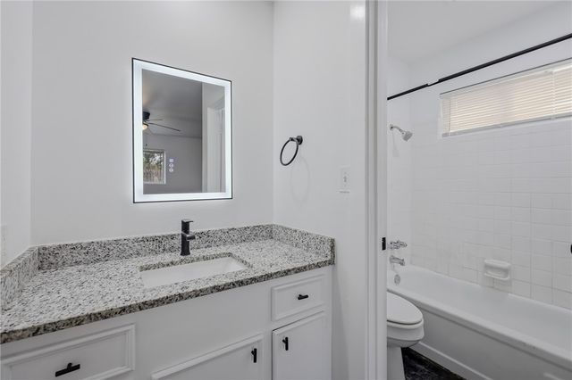 1929 Tara Dr, Corpus Christi, TX 78412