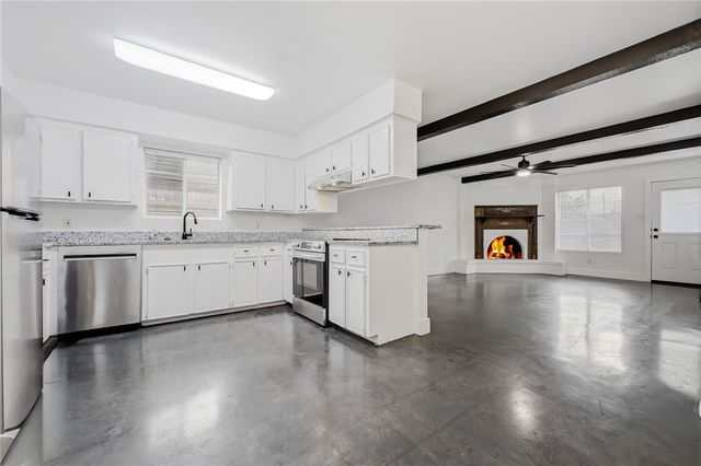 1929 Tara Dr, Corpus Christi, TX 78412