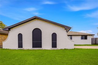 1929 Tara Dr, Corpus Christi, TX 78412