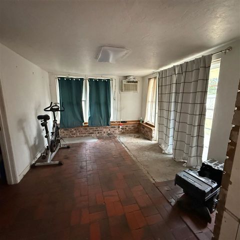 7218 NW Lawton, Lawton, OK 73505