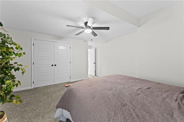 20410 N 207th Street, Tonganoxie, KS 66086