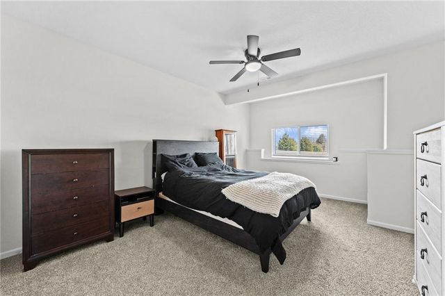20410 N 207th Street, Tonganoxie, KS 66086