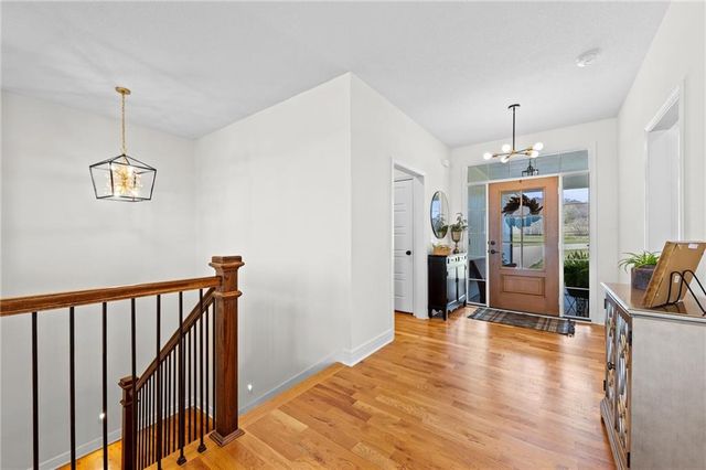 20410 N 207th Street, Tonganoxie, KS 66086